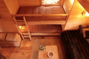 lits superposés de la cabane de la rivière