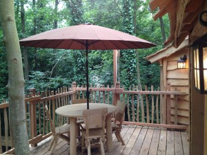 terrasse de la cabane de la clairière